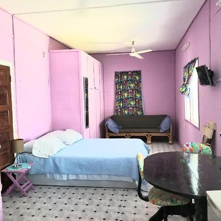 Chapito'S Apartment 1 Caye Caulker Exterior photo